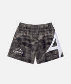Short de sport 4Handle strange word black avec motif tie-dye texturé noir et anthracite, logo ovale imprimé et grand logo blanc asymétrique sur le côté.