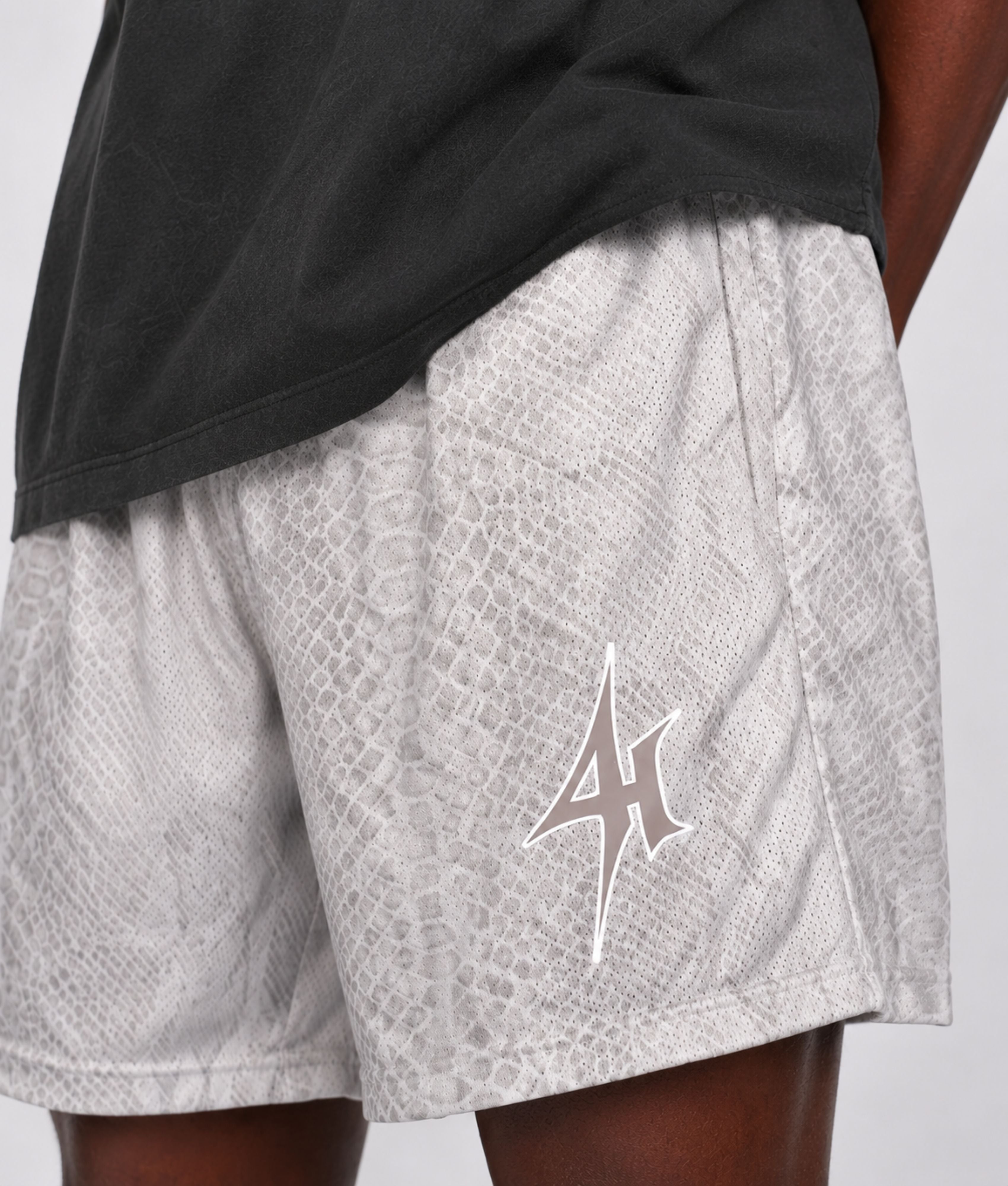 4H™ Diamond Skin Short